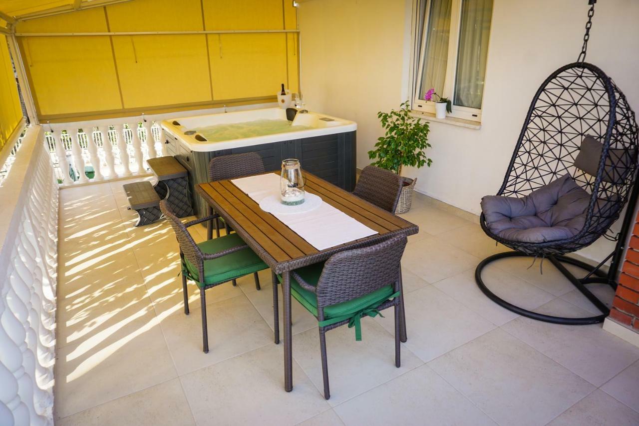 Apartment Paula With Private Jacuzzi And Parking- Near The Beach زادار المظهر الخارجي الصورة